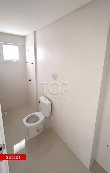 FRENTE MAR PRONTO PARA MORAR EM MEIA PRAIA: 12ª foto da galeria de imagens do imóvel