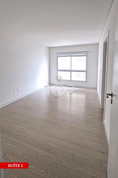 FRENTE MAR PRONTO PARA MORAR EM MEIA PRAIA: 10ª foto da galeria de imagens do imóvel