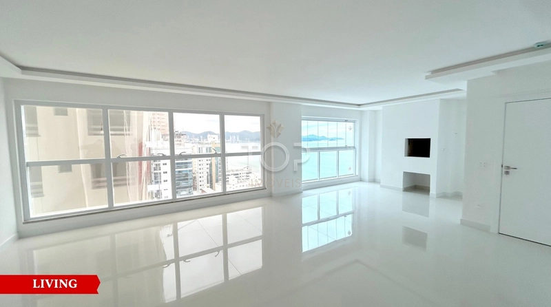 FRENTE MAR PRONTO PARA MORAR EM MEIA PRAIA: 2ª foto da galeria de imagens do imóvel