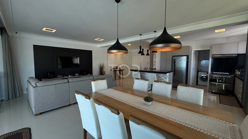 FINAMENTE MOBILIADO COM VISTA PARA O MAR EM ITAPEMA: 5ª foto da galeria de imagens do imóvel