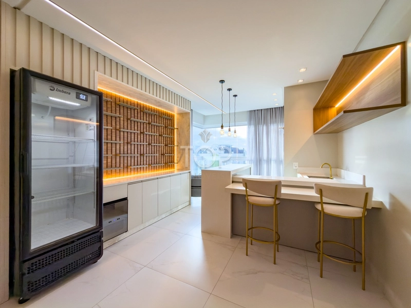 VISTA MAR MOBILIADO EM MEIA PRAIA: 4ª foto da galeria de imagens do imóvel