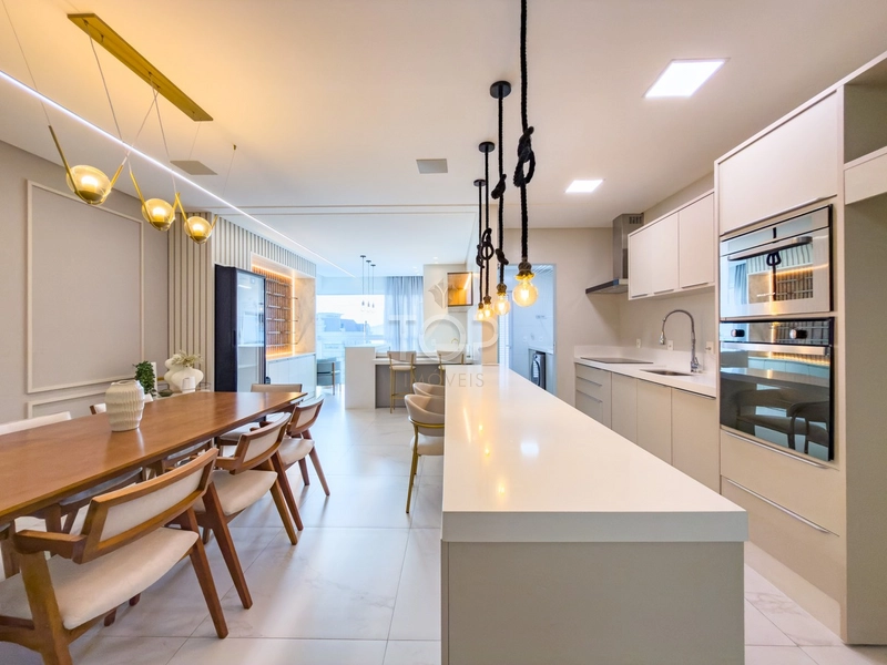 VISTA MAR MOBILIADO EM MEIA PRAIA: 3ª foto da galeria de imagens do imóvel