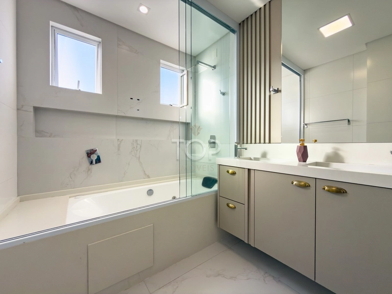 VISTA MAR MOBILIADO EM MEIA PRAIA: 14ª foto da galeria de imagens do imóvel