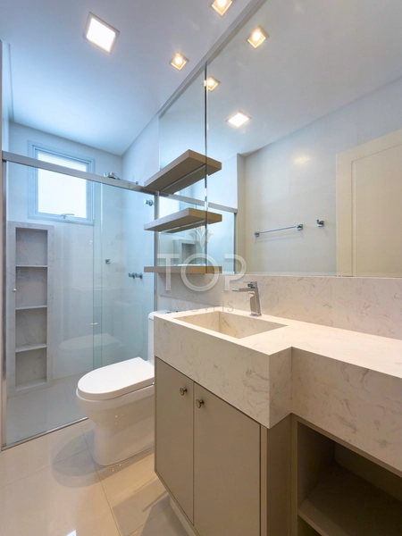 VISTA MAR FINAMENTE MOBILIADO EM MEIA PRAIA: 12ª foto da galeria de imagens do imóvel