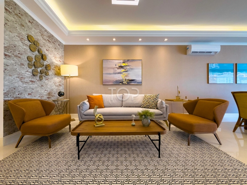 VISTA MAR FINAMENTE MOBILIADO EM MEIA PRAIA: 3ª foto da galeria de imagens do imóvel