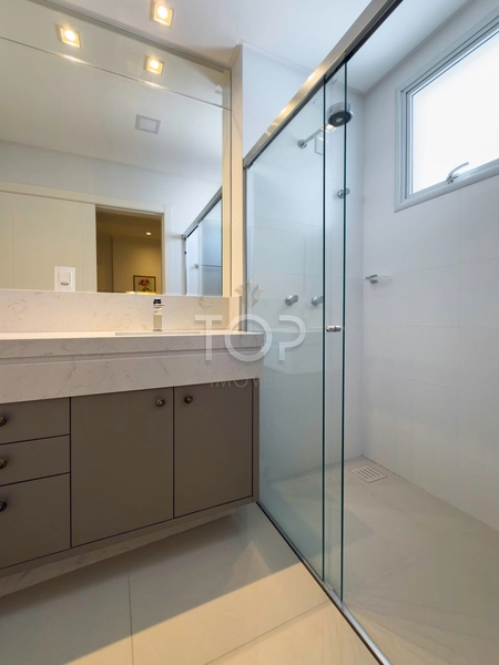 VISTA MAR FINAMENTE MOBILIADO EM MEIA PRAIA: 10ª foto da galeria de imagens do imóvel