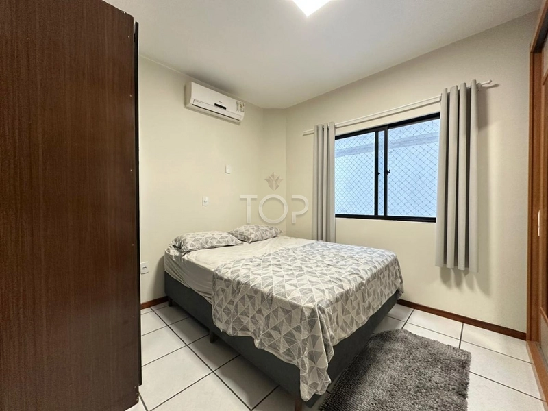 OPORTUNIDADE EM MEIA PRAIA QUADRA MAR MOBILIADO: 8ª foto da galeria de imagens do imóvel