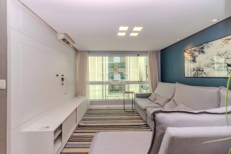 FINAMENTE MOBILIADO EM MEIA PRAIA: 4ª foto da galeria de imagens do imóvel