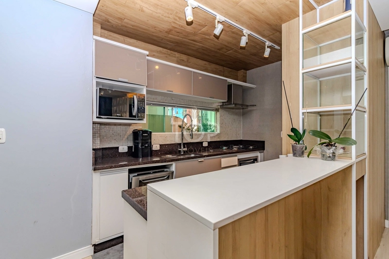 FINAMENTE MOBILIADO EM MEIA PRAIA: 19ª foto da galeria de imagens do imóvel