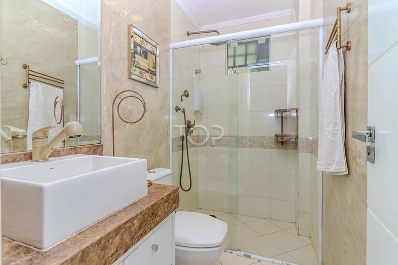 FINAMENTE MOBILIADO EM MEIA PRAIA: 14ª foto da galeria de imagens do imóvel