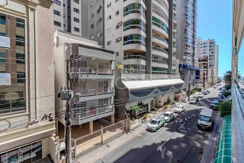 FINAMENTE MOBILIADO EM MEIA PRAIA: 28ª foto da galeria de imagens do imóvel