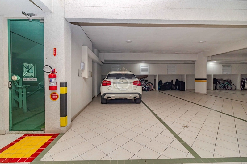 FINAMENTE MOBILIADO EM MEIA PRAIA: 29ª foto da galeria de imagens do imóvel