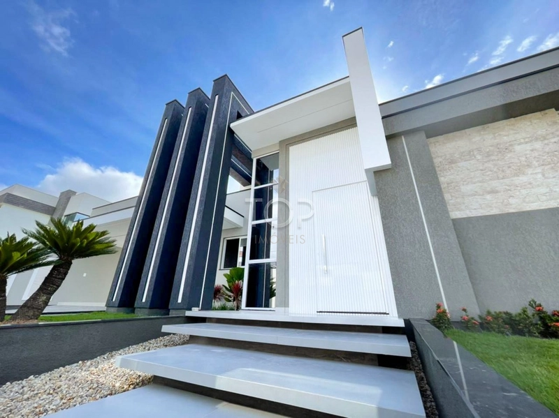 Casa Alto Padrão em Tijucas: 2ª foto da galeria de imagens do imóvel