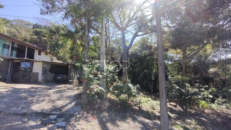 CASA EM BOMBINHAS: 17ª foto da galeria de imagens do imóvel