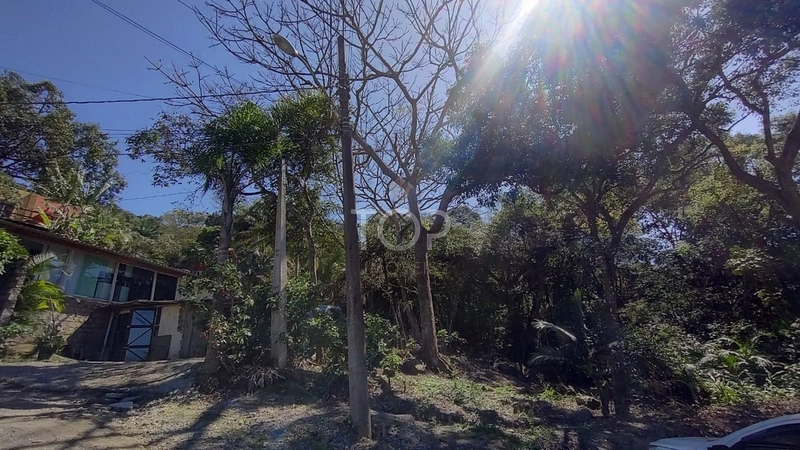 CASA EM BOMBINHAS: 11ª foto da galeria de imagens do imóvel