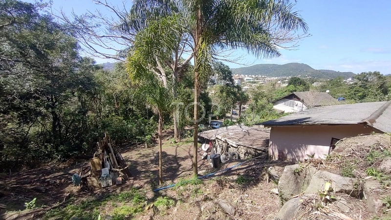 CASA EM BOMBINHAS: 29ª foto da galeria de imagens do imóvel