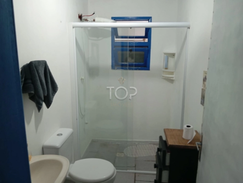 CASA EM BOMBINHAS: 10ª foto da galeria de imagens do imóvel