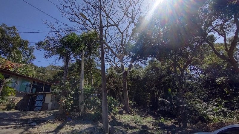 CASA EM BOMBINHAS: 12ª foto da galeria de imagens do imóvel