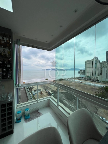 APARTAMENTO QUADRA MAR ITAPEMA MEIA PRAIA: 1ª foto da galeria de imagens do imóvel