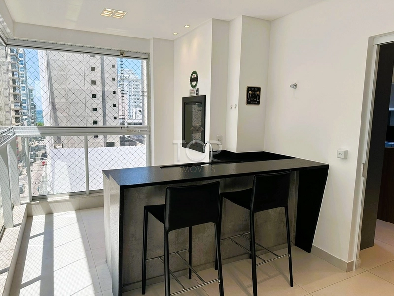 QUADRA MAR MOBILIADO EM MEIA PRAIA: 1ª foto da galeria de imagens do imóvel