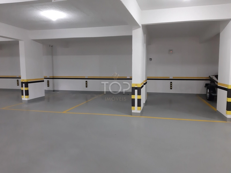 QUADRA MAR MOBILIADO EM MEIA PRAIA: 8ª foto da galeria de imagens do imóvel