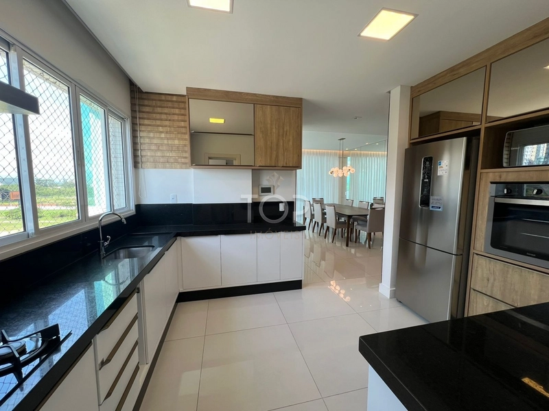 APARTAMENTO QUADRA MAR NA MEIA PRAIA NOVO FINAMENTE MOBILIADO: 4ª foto da galeria de imagens do imóvel