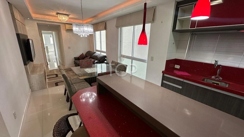 MOBILIADO EM MEIA PRAIA: 13ª foto da galeria de imagens do imóvel