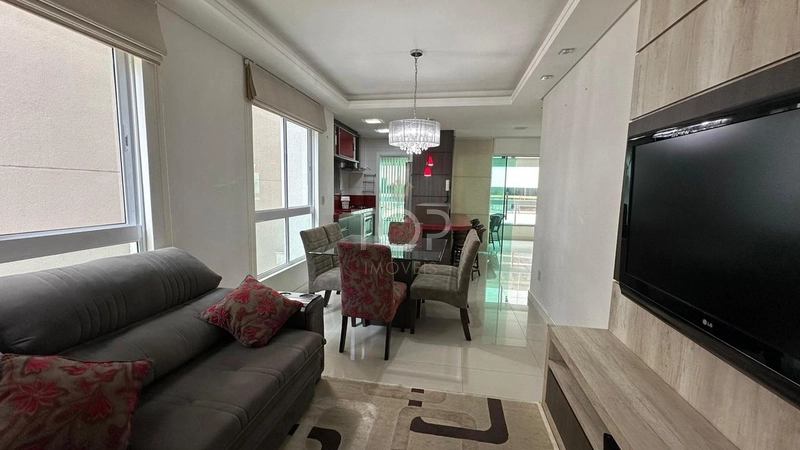 MOBILIADO EM MEIA PRAIA: 15ª foto da galeria de imagens do imóvel