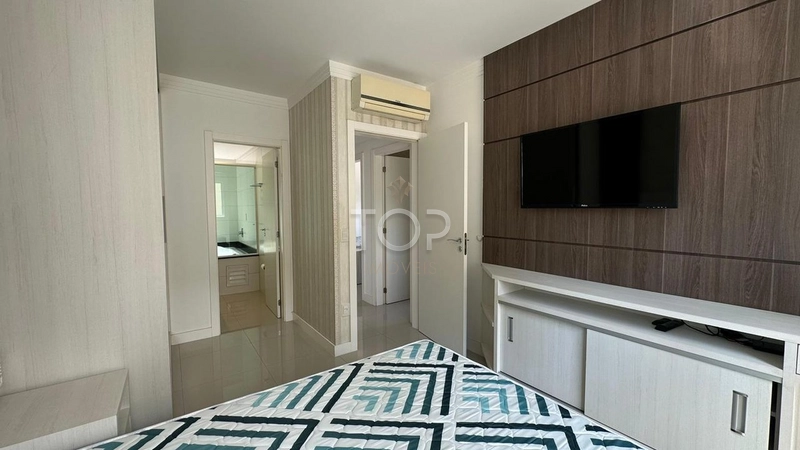 MOBILIADO EM MEIA PRAIA: 16ª foto da galeria de imagens do imóvel