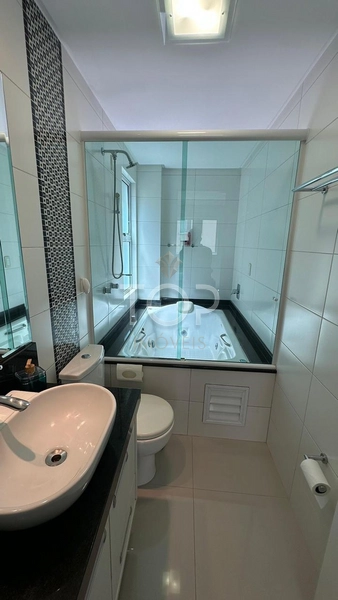 MOBILIADO EM MEIA PRAIA: 23ª foto da galeria de imagens do imóvel