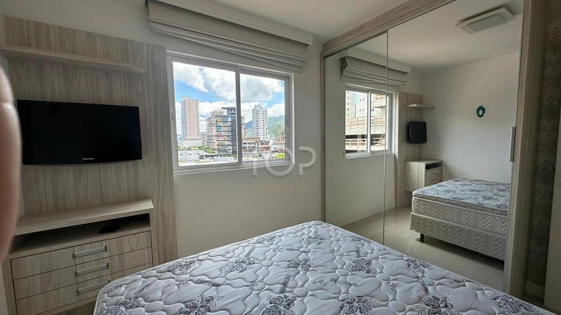 MOBILIADO EM MEIA PRAIA: 26ª foto da galeria de imagens do imóvel