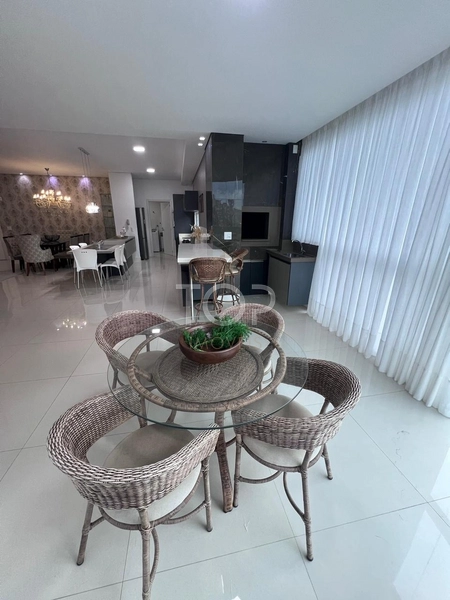 MOBILIADO EM MEIA PRAIA: 46ª foto da galeria de imagens do imóvel