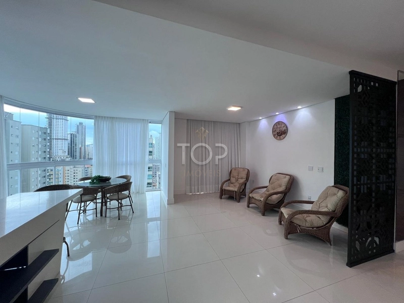 MOBILIADO EM MEIA PRAIA: 11ª foto da galeria de imagens do imóvel