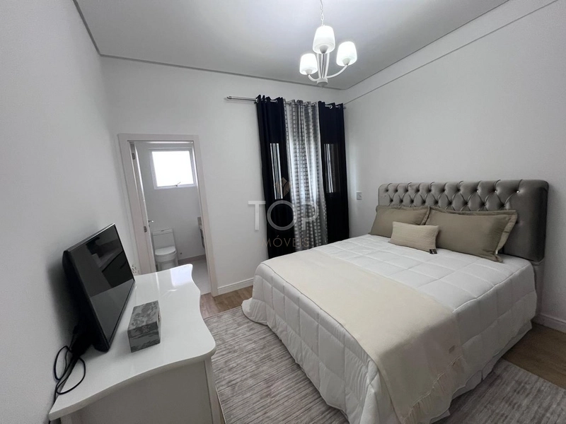 MOBILIADO EM MEIA PRAIA: 15ª foto da galeria de imagens do imóvel