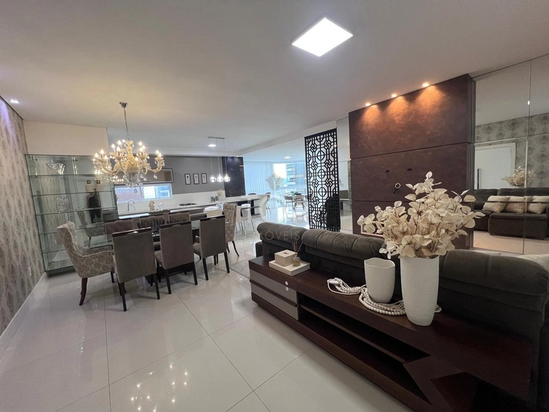 MOBILIADO EM MEIA PRAIA: 19ª foto da galeria de imagens do imóvel