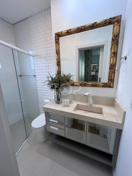 MOBILIADO EM MEIA PRAIA: 21ª foto da galeria de imagens do imóvel