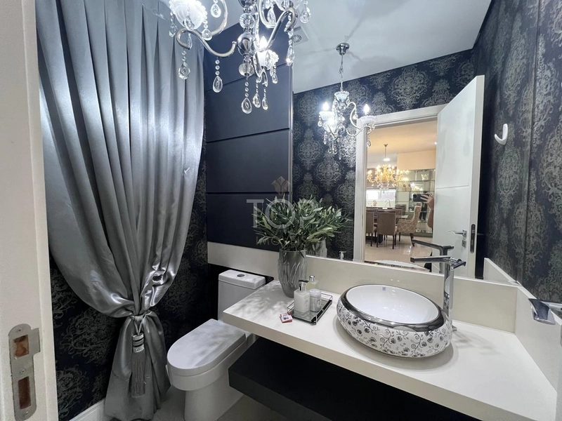 MOBILIADO EM MEIA PRAIA: 45ª foto da galeria de imagens do imóvel