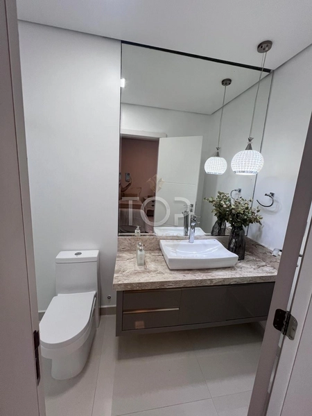 MOBILIADO EM MEIA PRAIA: 18ª foto da galeria de imagens do imóvel