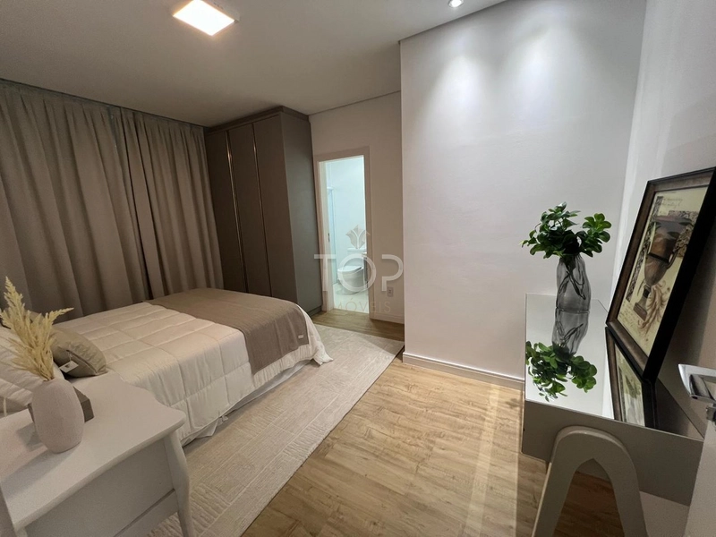 MOBILIADO EM MEIA PRAIA: 17ª foto da galeria de imagens do imóvel