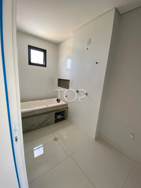 APARTAMENTO PRONTO COM VISTA MAR EM MEIA PRAIA: 20ª foto da galeria de imagens do imóvel