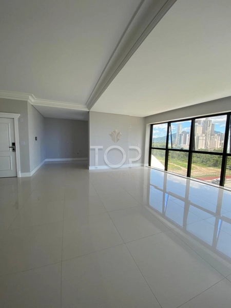 APARTAMENTO PRONTO COM VISTA MAR EM MEIA PRAIA: 27ª foto da galeria de imagens do imóvel