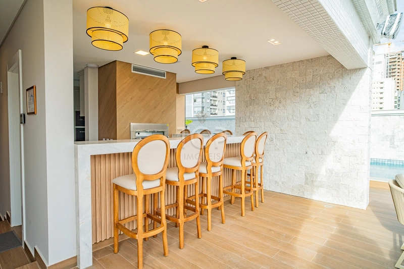 APARTAMENTO PRONTO COM VISTA MAR EM MEIA PRAIA: 13ª foto da galeria de imagens do imóvel