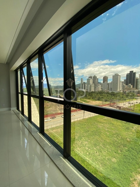 APARTAMENTO PRONTO COM VISTA MAR EM MEIA PRAIA: 3ª foto da galeria de imagens do imóvel