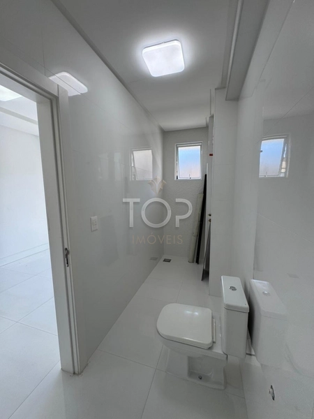 PRONTO PARA MORAR EM MEIA PRAIA: 17ª foto da galeria de imagens do imóvel