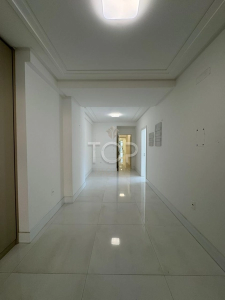 PRONTO PARA MORAR EM MEIA PRAIA: 39ª foto da galeria de imagens do imóvel