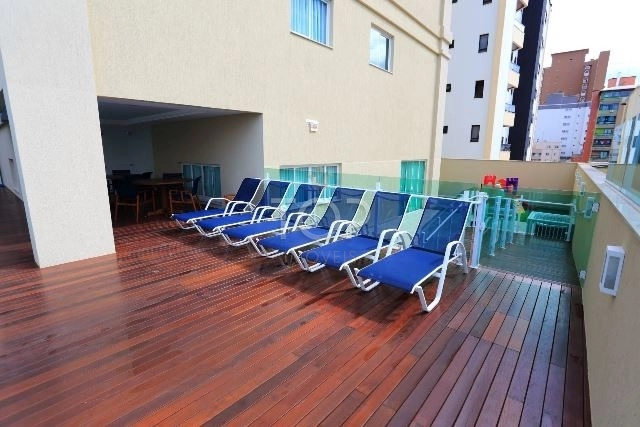 MOBILIADO EM MEIA PRAIA: 21ª foto da galeria de imagens do imóvel