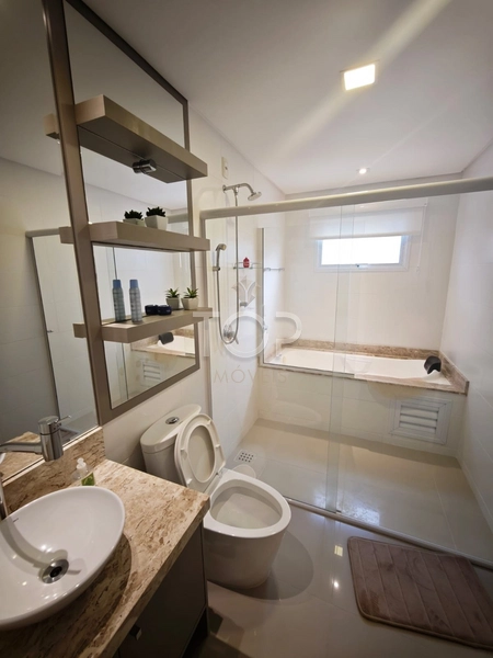 MOBILIADO EM MEIA PRAIA: 4ª foto da galeria de imagens do imóvel