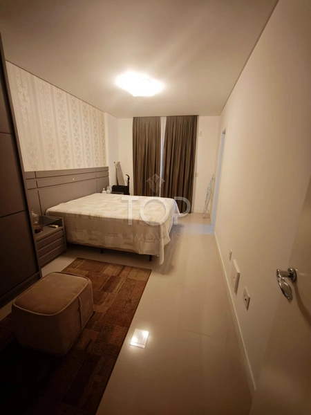 MOBILIADO EM MEIA PRAIA: 10ª foto da galeria de imagens do imóvel