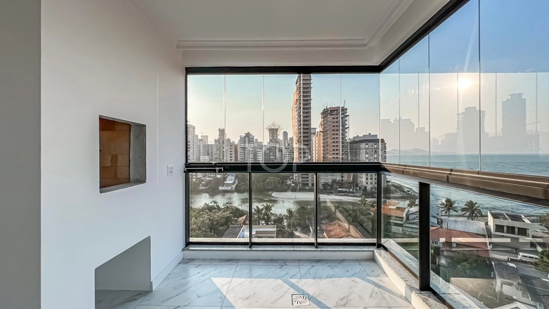 PRONTO PARA MORAR COM VISTA PARA O MAR EM PORTO BELO: 2ª foto da galeria de imagens do imóvel