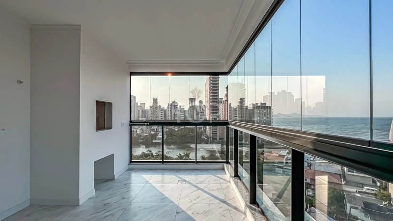 PRONTO PARA MORAR COM VISTA PARA O MAR EM PORTO BELO: 1ª foto da galeria de imagens do imóvel